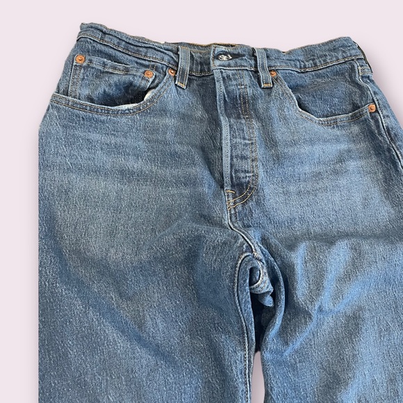 Levi’s button fly jeans, W 30 L 26 frayed hem - Picture 2 of 8